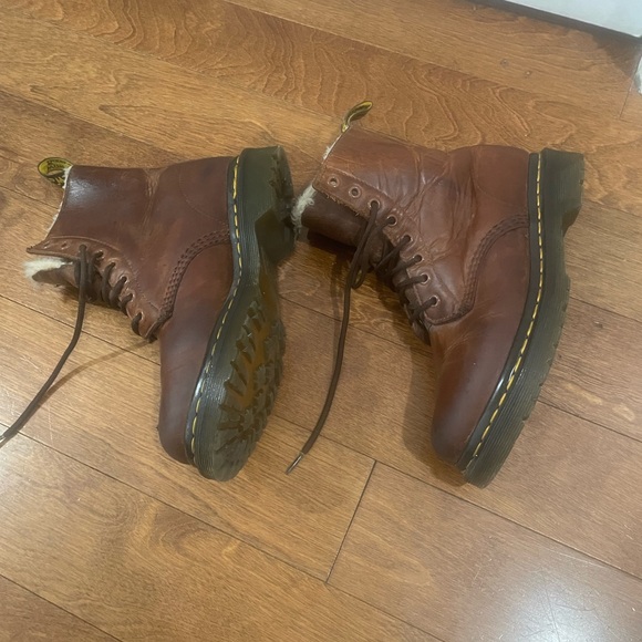 Dr Martens boots - Picture 3 of 6